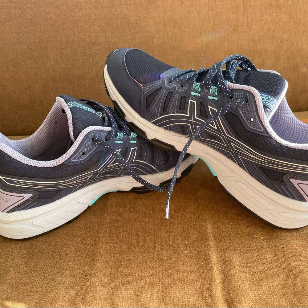 Size 11 - ASICS GEL-Venture 7 Wide Black Silver